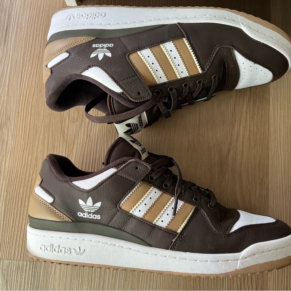 Adidas Forum Low Adv - Brown and White